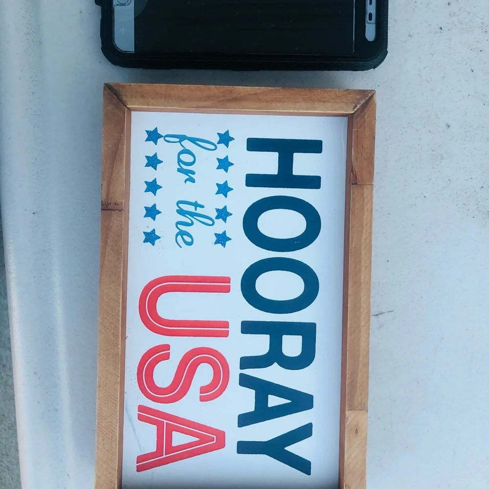 Tabletop Decor - Picture 3 of 4